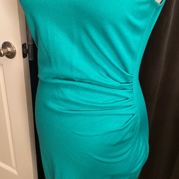 Kenneth Cole Green zip up dress🌸🌸 - Picture 2 of 6